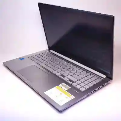 Asus Vivobook 15 X1504Z