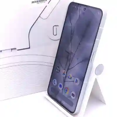 Nothing Phone (2)